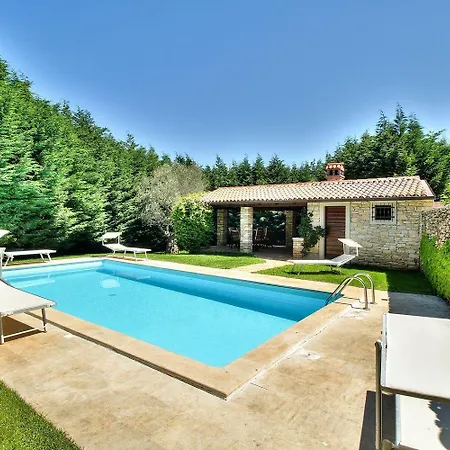 Dom wakacyjny Mediterrane Mit Privatpool, Sonnenterrasse, Bbq Und Hundefreundlich Umag