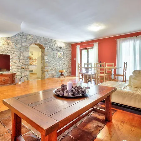 Mediterrane Mit Privatpool, Sonnenterrasse, Bbq Und Hundefreundlich Dom wakacyjny
