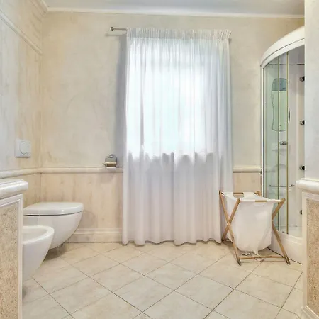 Mediterrane Mit Privatpool, Sonnenterrasse, Bbq Und Hundefreundlich Dom wakacyjny