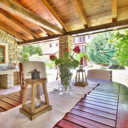 Mediterrane Mit Privatpool, Sonnenterrasse, Bbq Und Hundefreundlich *